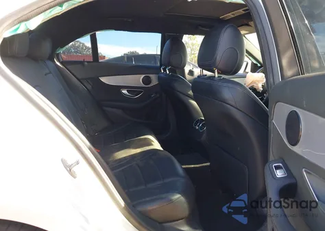 2019 Mercedes-Benz C 300 из США, поврежденный, VIN 55SWF8DB2KU288660